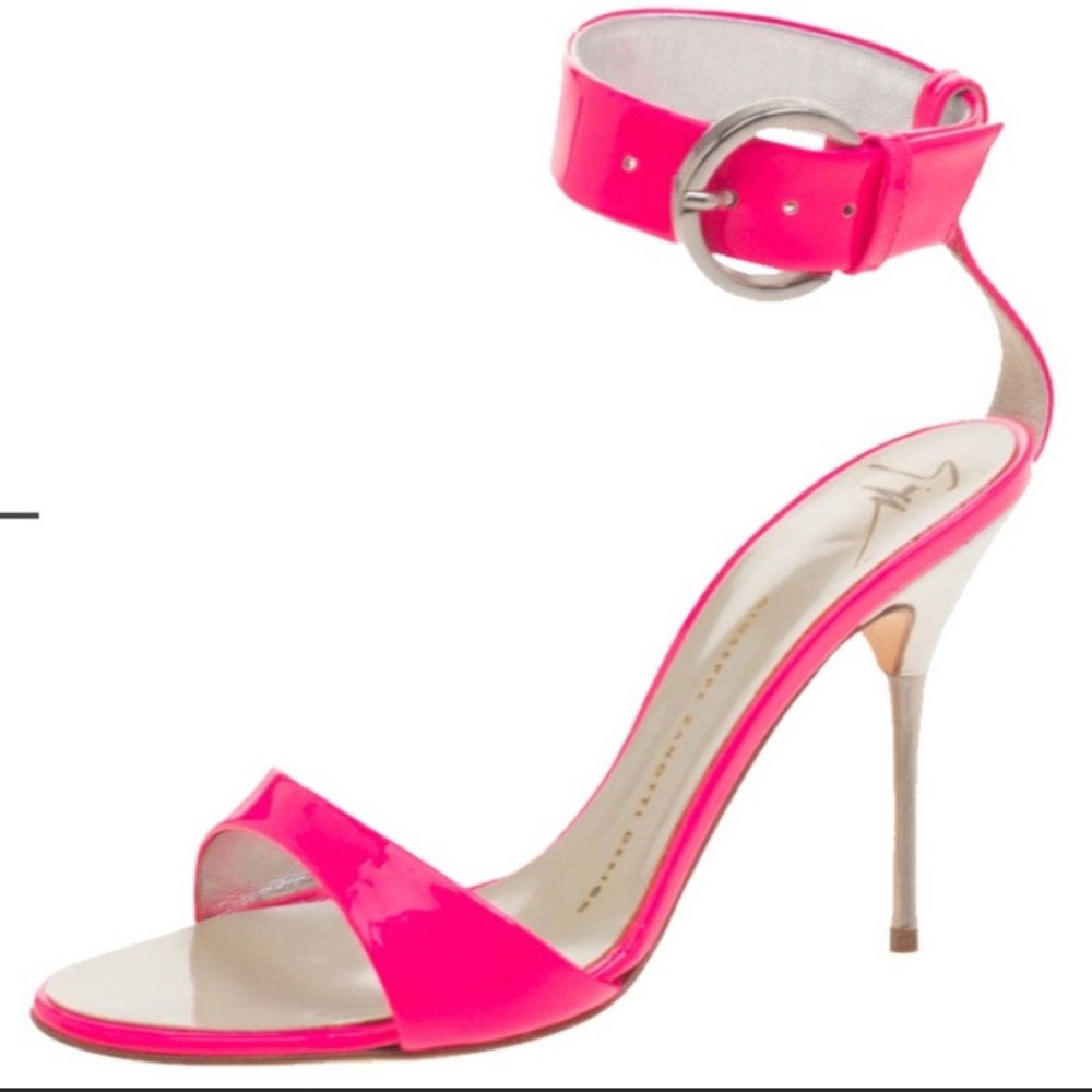 🎉Host Pick🎉NEW Giuseppe Zanotti Pink /Wh. Sandal